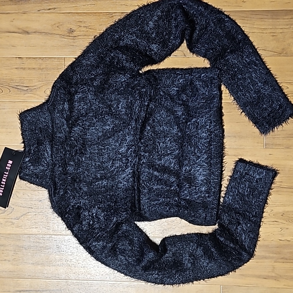 Pumpkin Fuzzy Crop Sweater - Picture 7 of 9